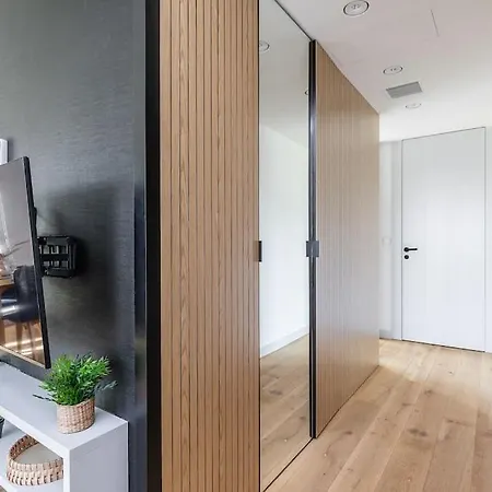 Superapart Okrzei 2, Urban Oasis With Views * Varsóvia